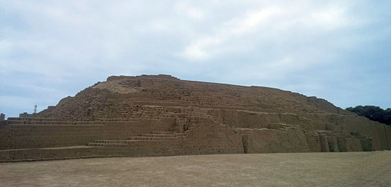 Lima, Huaca Pucllana